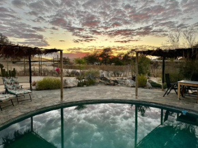 Daureb Isib Campsite and B&B